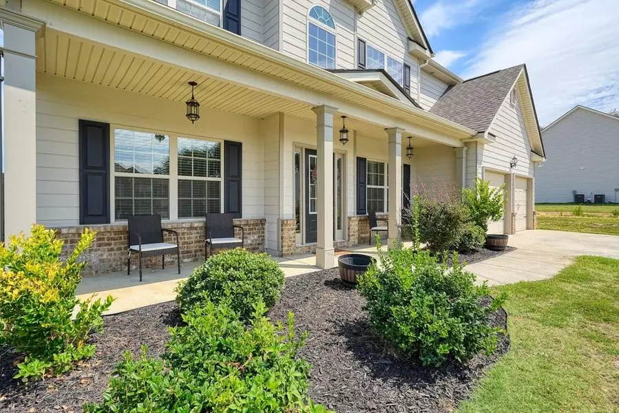 64 N Village CIR, Rydal, GA 30171