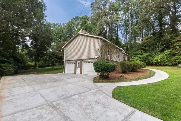 Woodstock, GA 30188,307 Summer CT
