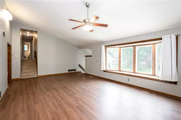 Marietta, GA 30066,5068 Ravenwood DR