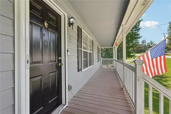 Dallas, GA 30132,80 Chinaberry LN