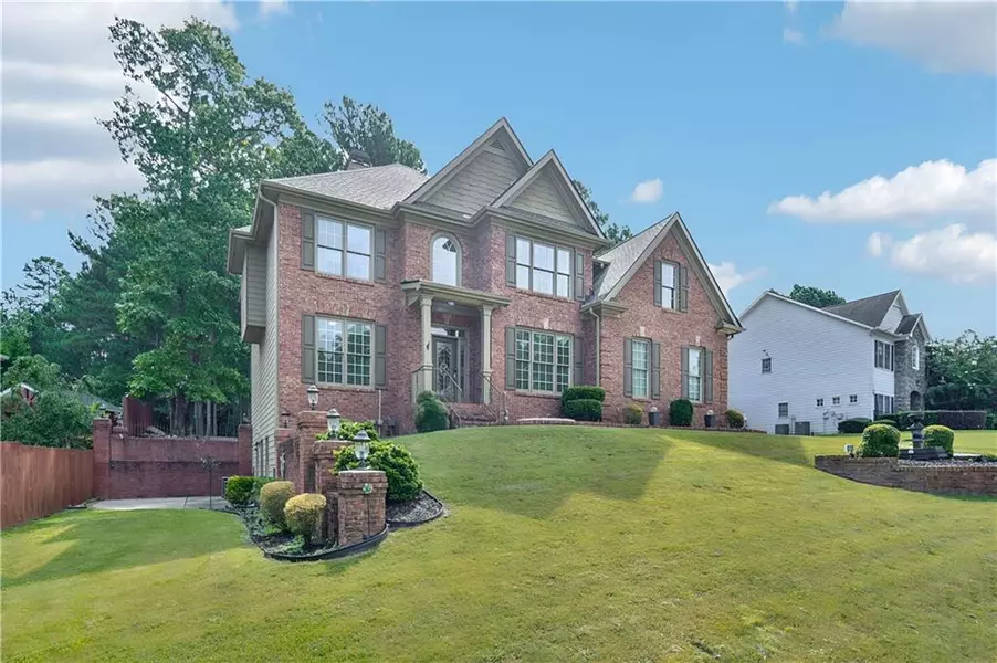 1932 River Crest WAY, Lawrenceville, GA 30045