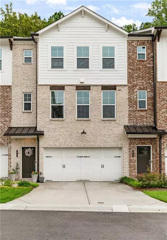 3927 Acer CT, Peachtree Corners, GA 30092