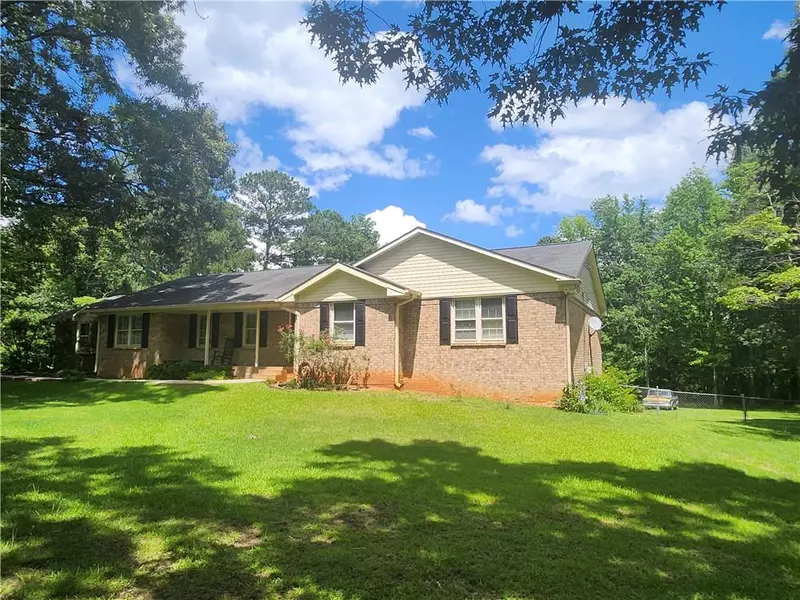 55 Gill LN, Stockbridge, GA 30281