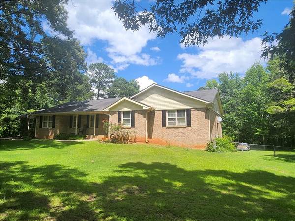 55 Gill LN, Stockbridge, GA 30281