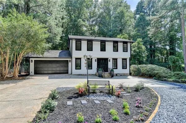 4618 Shallowford RD, Roswell, GA 30075