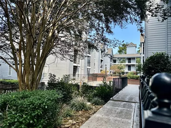 Sandy Springs, GA 30328,126 Granville Ct