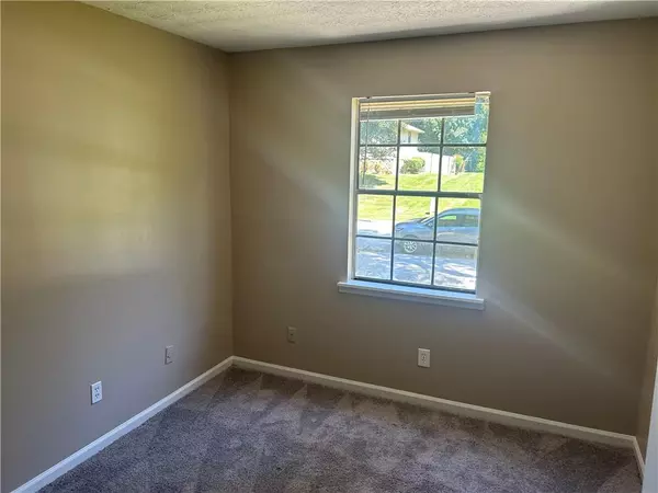 Snellville, GA 30039,3932 Ferncliff RD