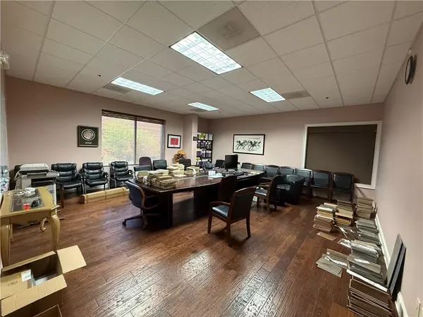 Suwanee, GA 30022,3371 Martin Farm RD