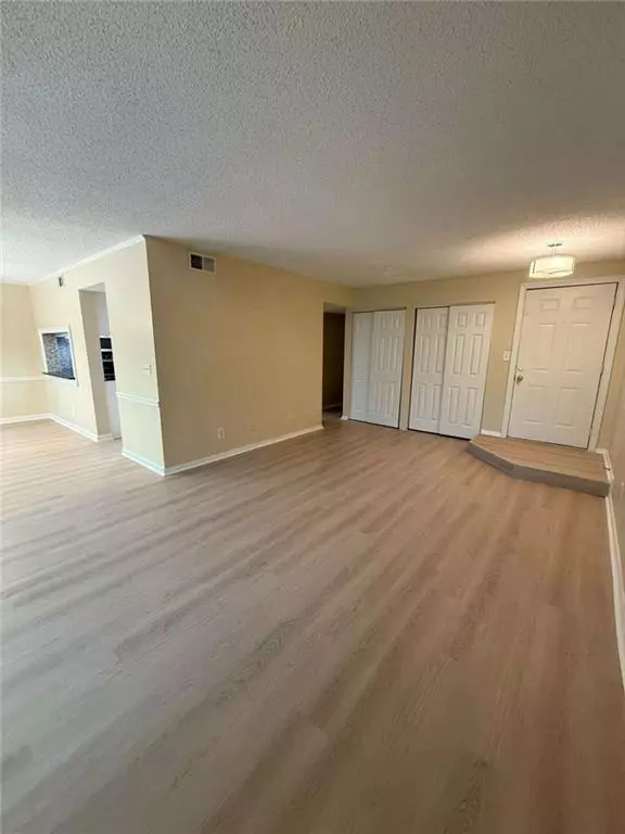 Norcross, GA 30093,343 Seasons Pkwy
