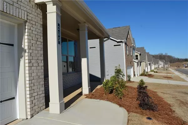 Braselton, GA 30517,215 Hellen Valey DR
