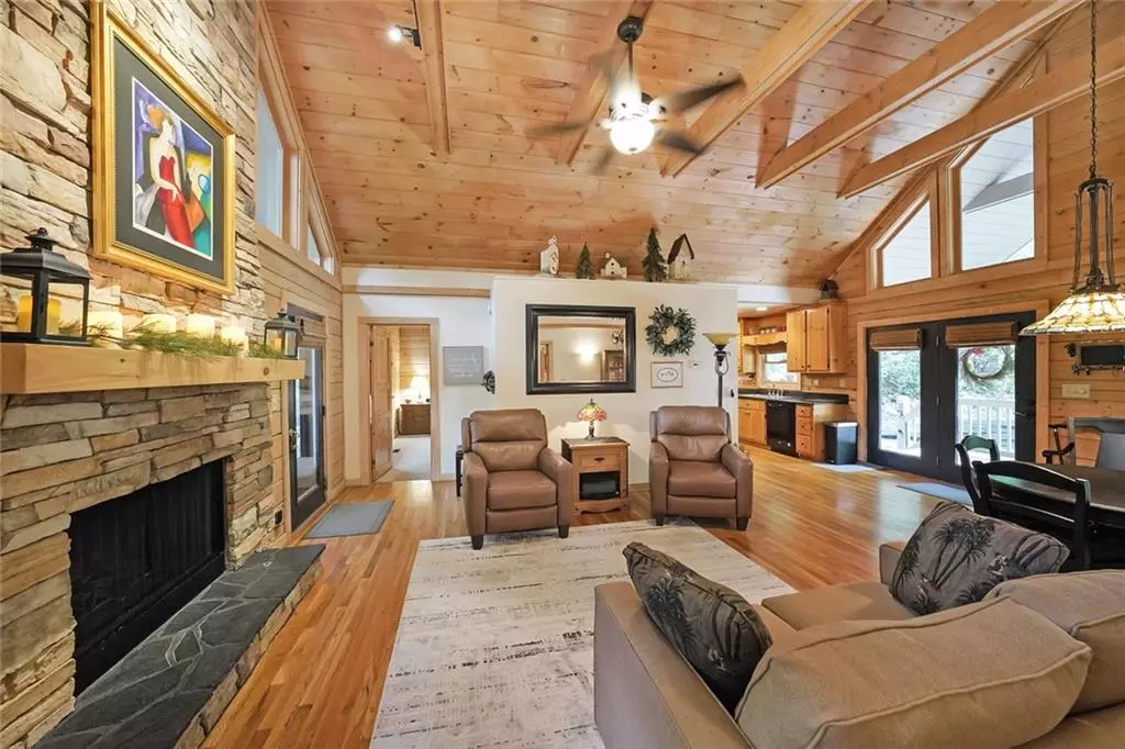 Jasper, GA 30143,458 Teaberry LN