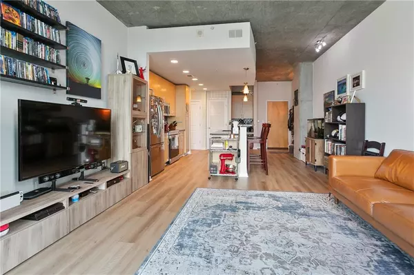 Atlanta, GA 30308,860 Peachtree ST NE #904