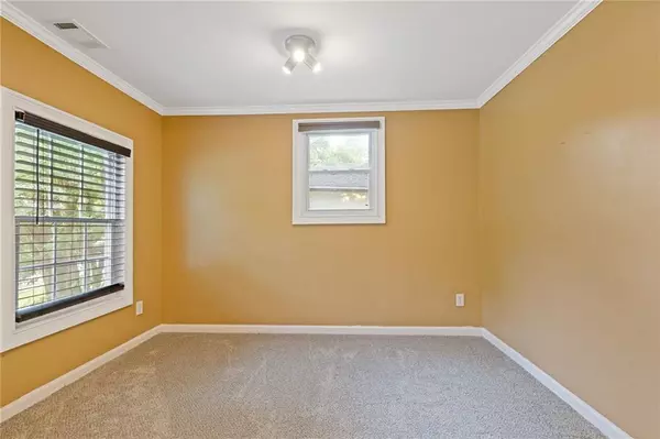 Atlanta, GA 30310,992 Estes DR SW
