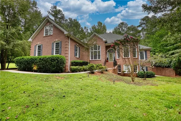 70 Costleys Bridge DR, Oxford, GA 30054