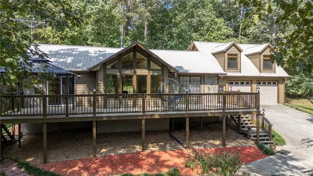 391 Creek Ridge DR SE, Fairmount, GA 30139