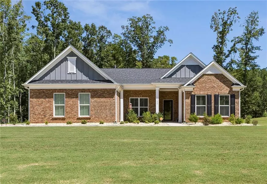 125 W Pier WAY, Fayetteville, GA 30214