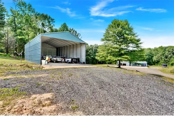 2700 Banning RD, Carrollton, GA 30116