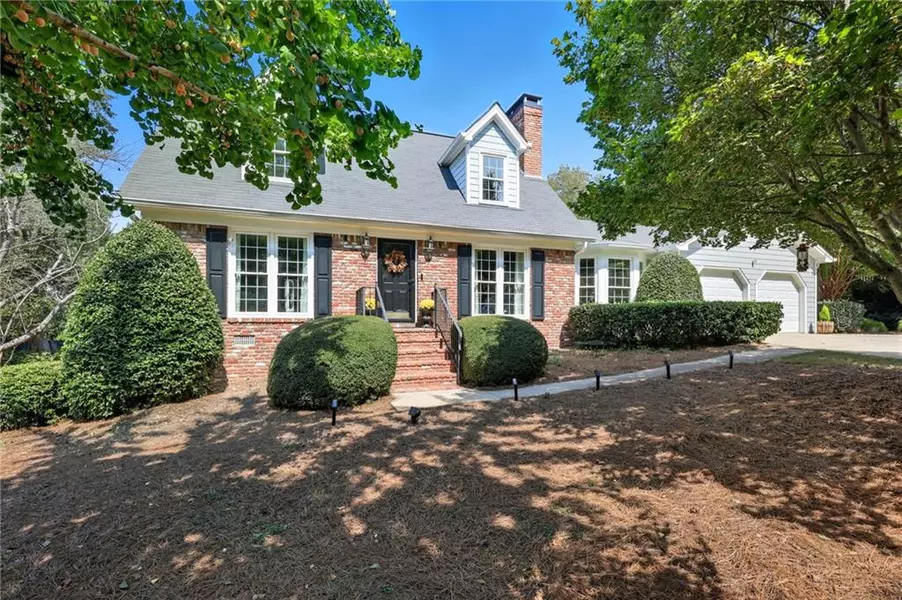 153 Dunlap Landing RD, Gainesville, GA 30506