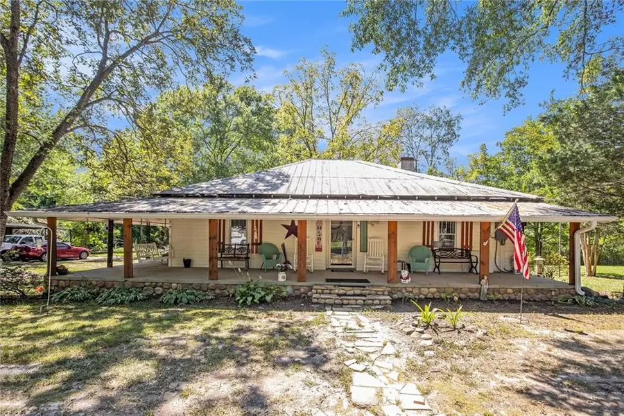 538 Lindsey Lake RD, Dallas, GA 30157