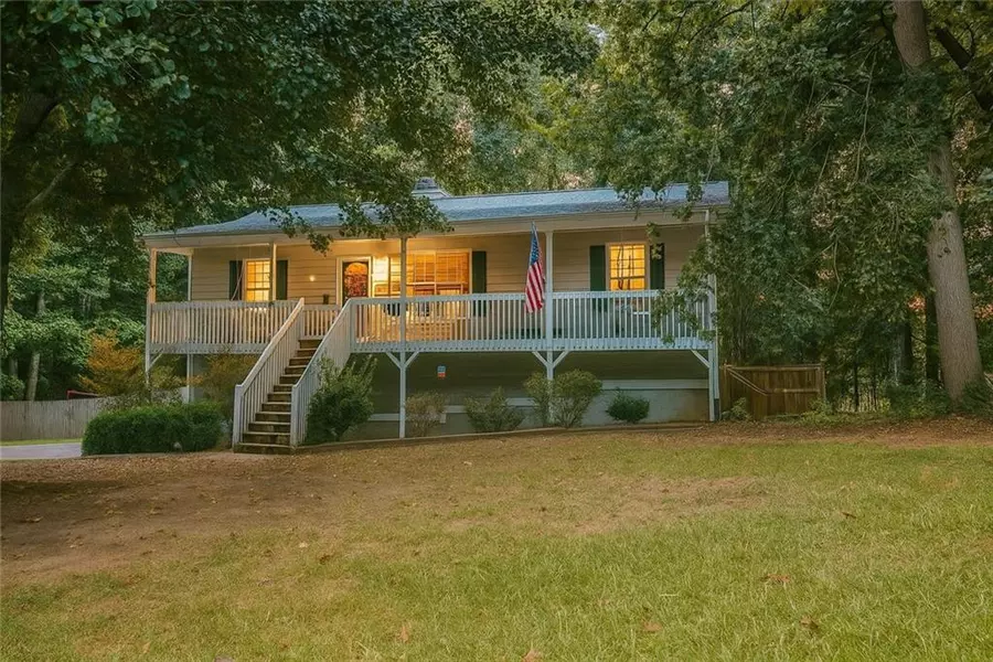 149 Peyton LN, Dallas, GA 30157