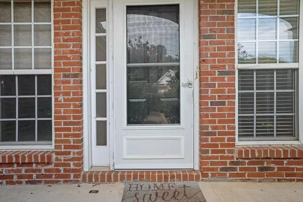 Alpharetta, GA 30004,640 Mae LN