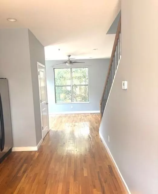 Atlanta, GA 30313,238 WALKER ST SW #8