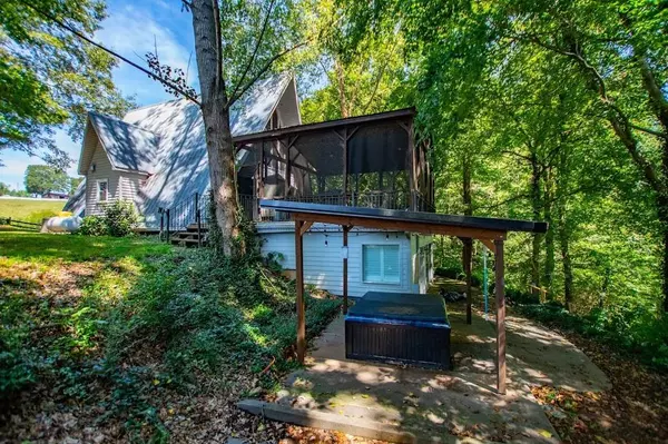 Bowdon, GA 30108,746 Dot RD