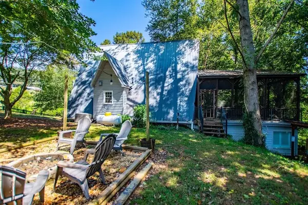 Bowdon, GA 30108,746 Dot RD