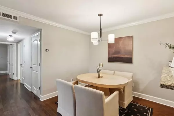 Atlanta, GA 30324,2901 Lenox RD #1002