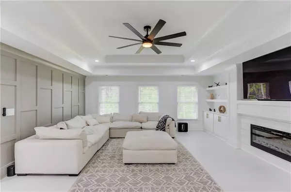 Lawrenceville, GA 30045,961 Nours CIR