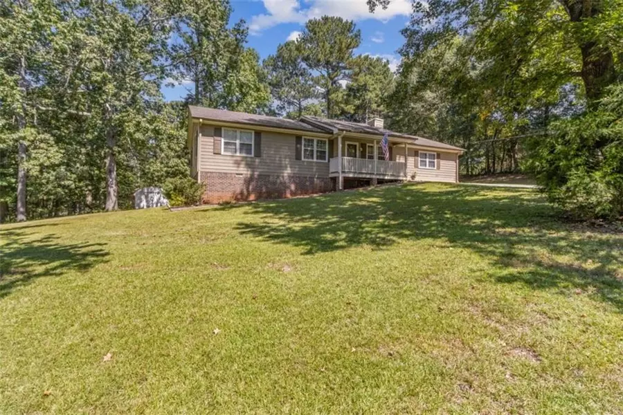 406 Farm St, Loganville, GA 30052