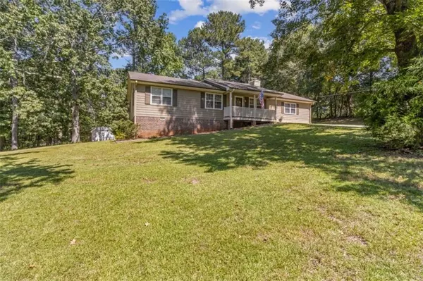 406 Farm St, Loganville, GA 30052