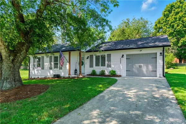 5649 Bradley LN, Clermont, GA 30527