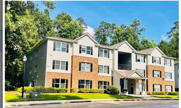 8201 Fairington Village DR, Lithonia, GA 30038