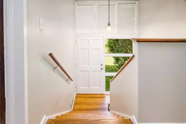 Atlanta, GA 30342,4293 Rickenbacker WAY NE