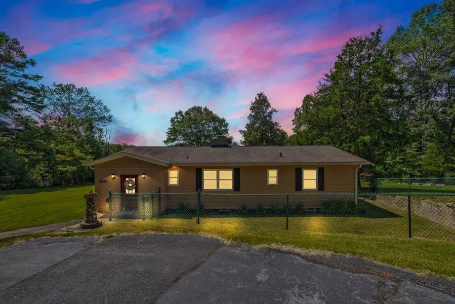 2491 Lakeshore DR NE, Conyers, GA 30012