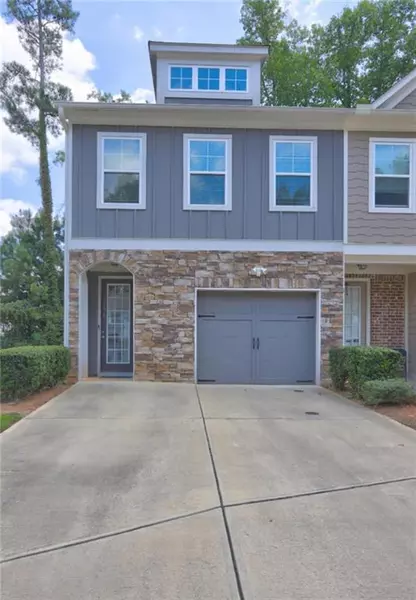 2256 Triple Crown LN, Lithonia, GA 30058
