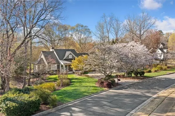 4054 Hickory Fairway DR, Woodstock, GA 30188