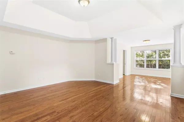 Avondale Estates, GA 30002,417 KENSINGTON PARC WAY
