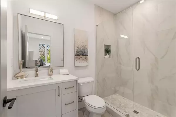 Atlanta, GA 30316,1237 Memorial DR SE