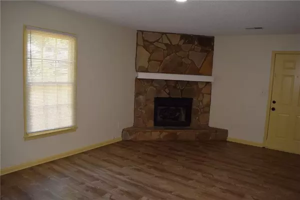 Lilburn, GA 30047,475 Holly Ridge DR #B