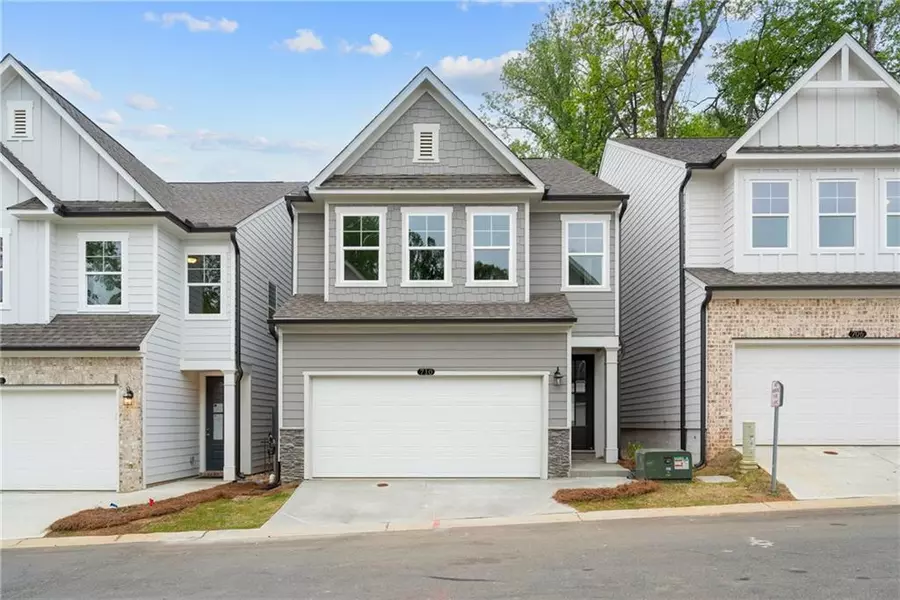 710 Smokey Quartz WAY, Kennesaw, GA 30144
