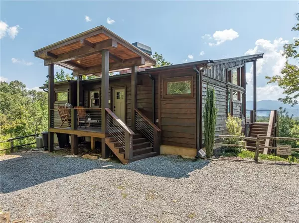 Blue Ridge, GA 30513,220 Firefly RD