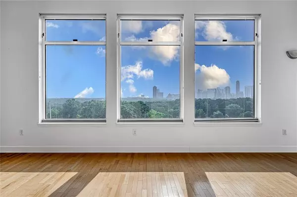 Atlanta, GA 30342,3820 Roswell RD NE #901