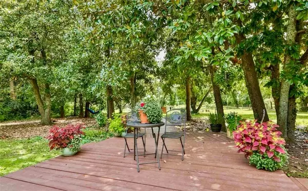 2524 E Mcintosh RD, Griffin, GA 30223