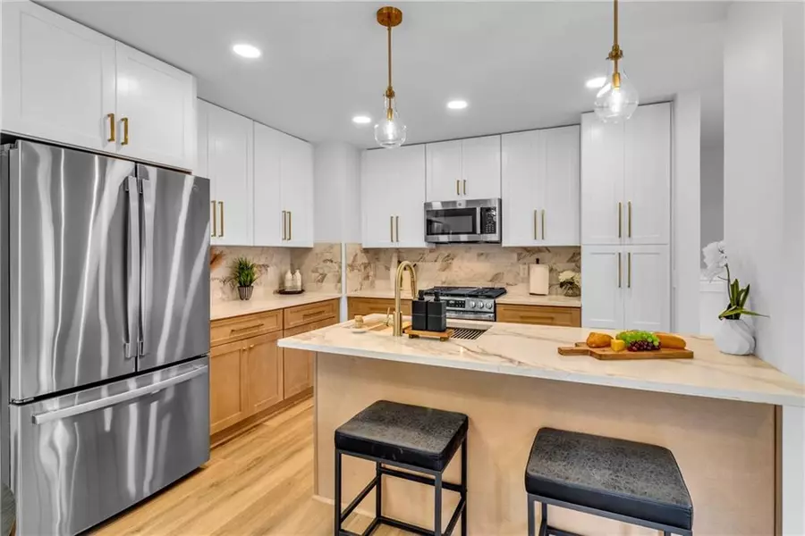 1015 Creatwood CIR SE, Smyrna, GA 30080