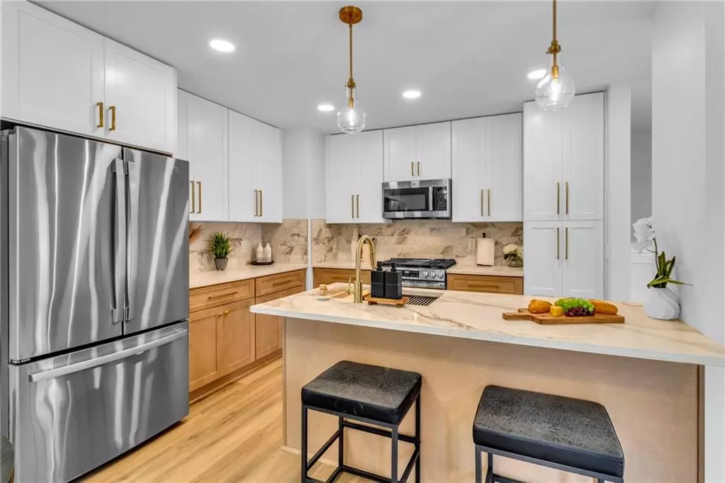 Smyrna, GA 30080,1015 Creatwood CIR SE