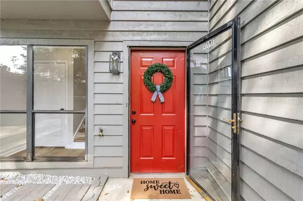 Smyrna, GA 30080,1015 Creatwood CIR SE