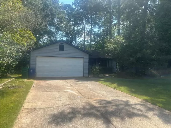 732 Martin RD, Stone Mountain, GA 30088