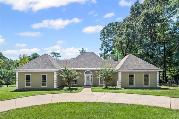75 Tomahawk DR, Sharpsburg, GA 30277